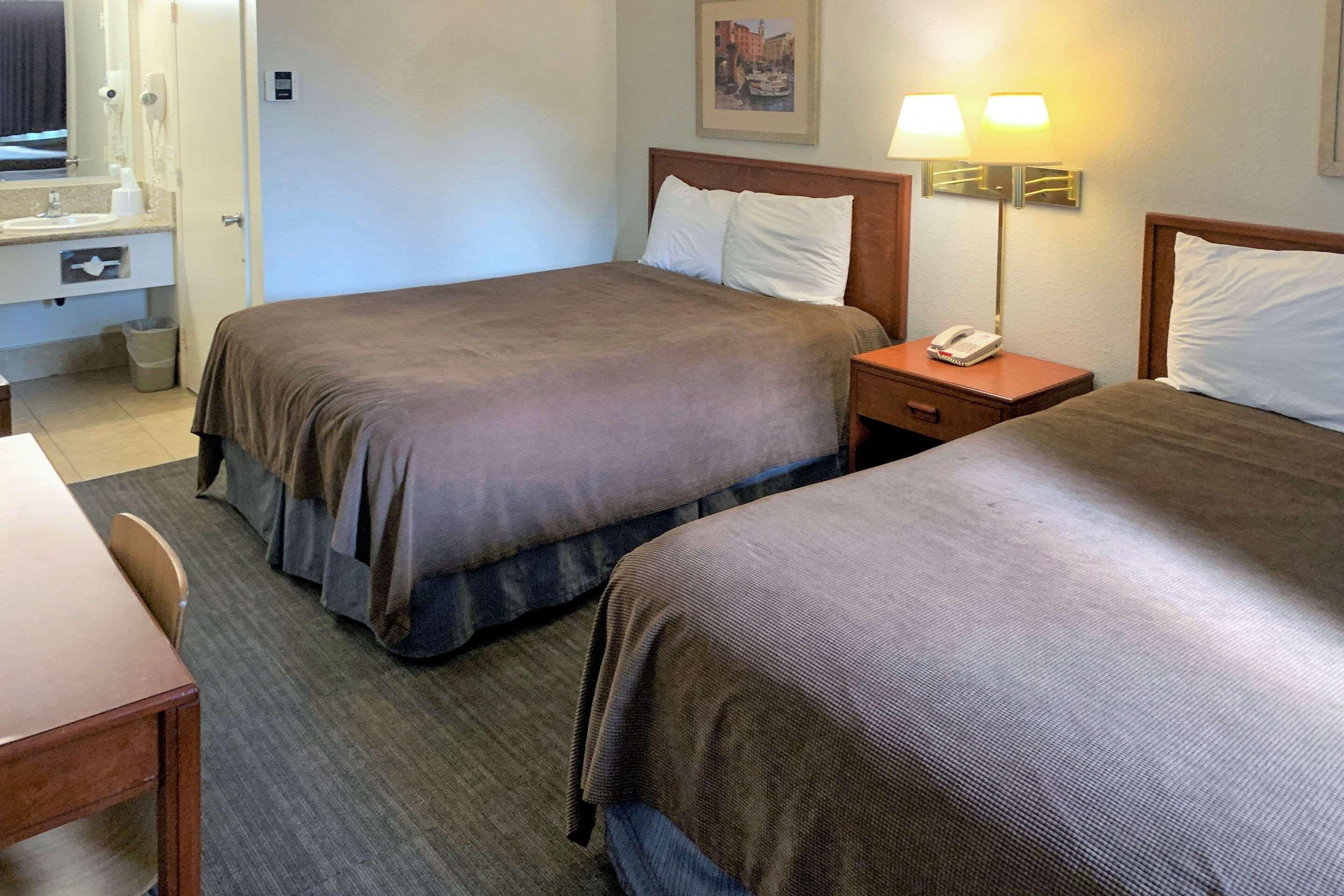 Rodeway Inn Sacramento-University Area Екстер'єр фото