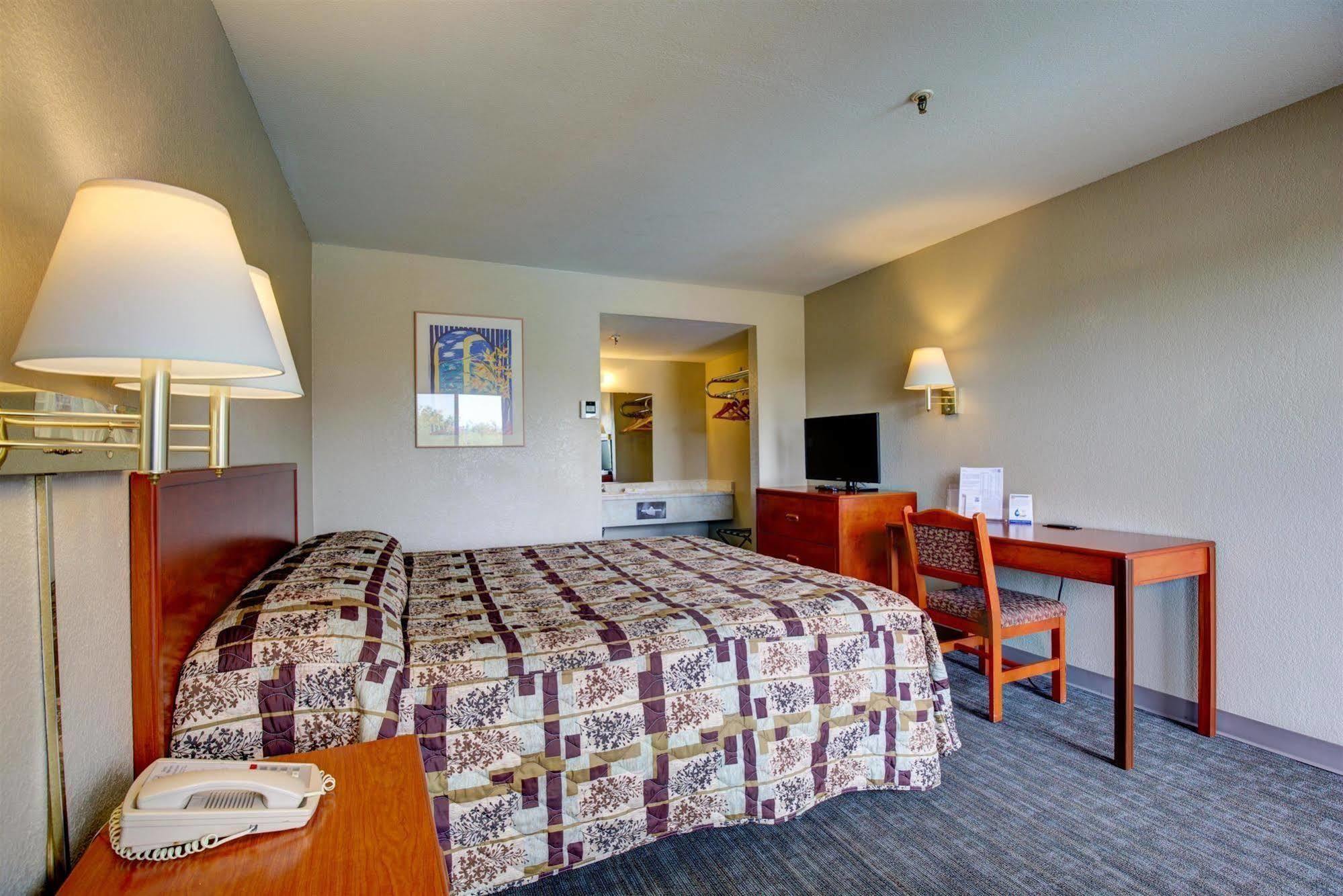 Rodeway Inn Sacramento-University Area Екстер'єр фото