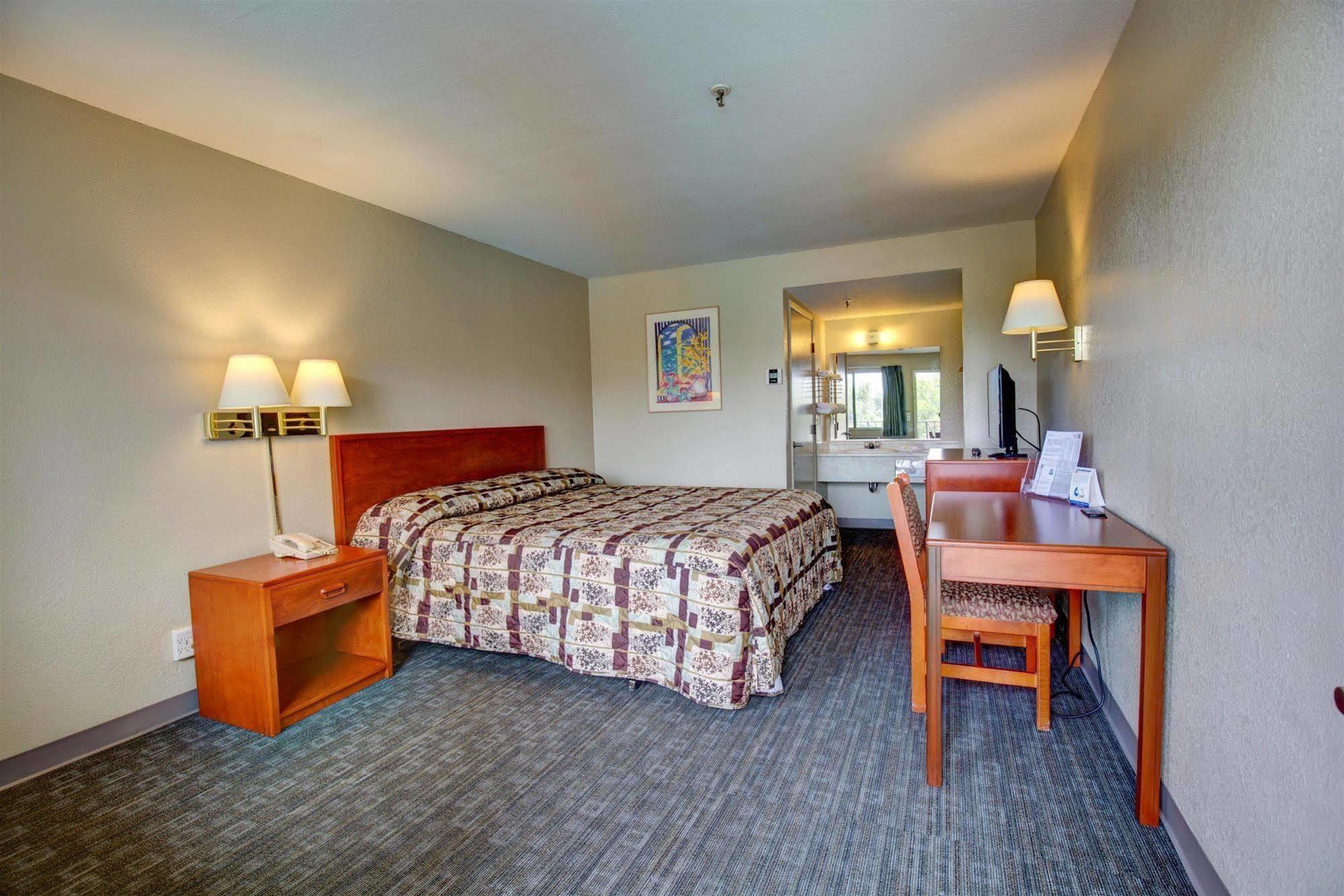 Rodeway Inn Sacramento-University Area Екстер'єр фото